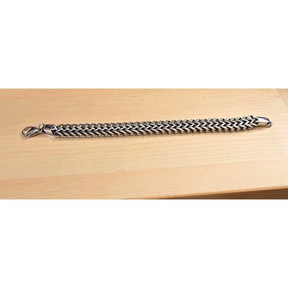 Chevron Wavelike Bracelet Double Layered Interwoven Chain Silver Tone 7.5 Long - Picture 6 of 6